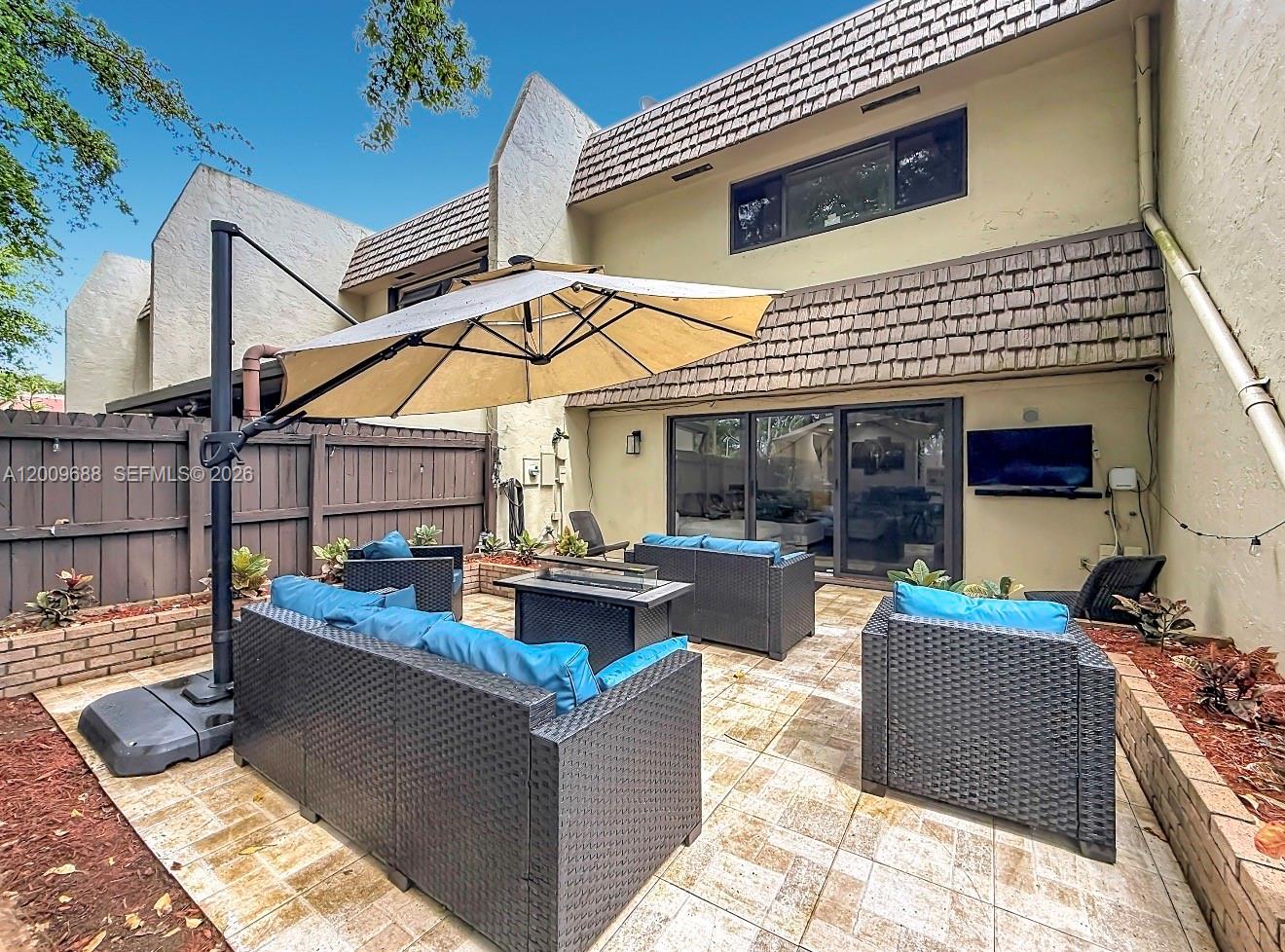 VILLAS OF SAINT LAURENT C - Residential