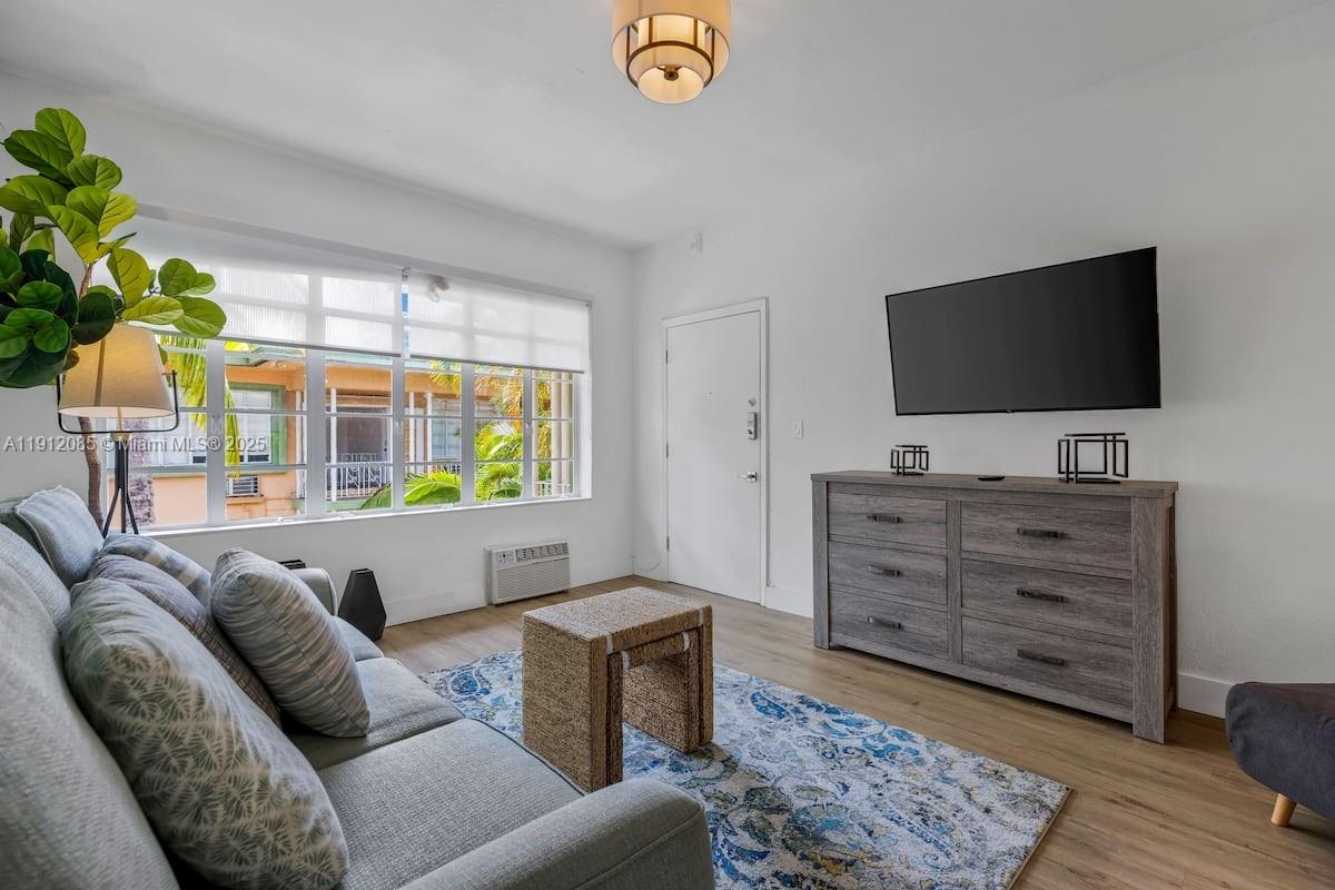 BEACH BAY SUB - Residential Lease