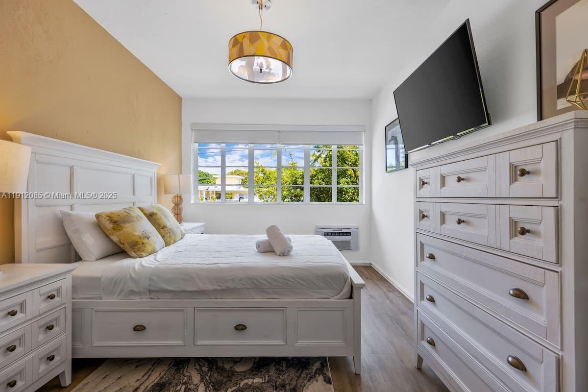 BEACH BAY SUB - Residential Lease