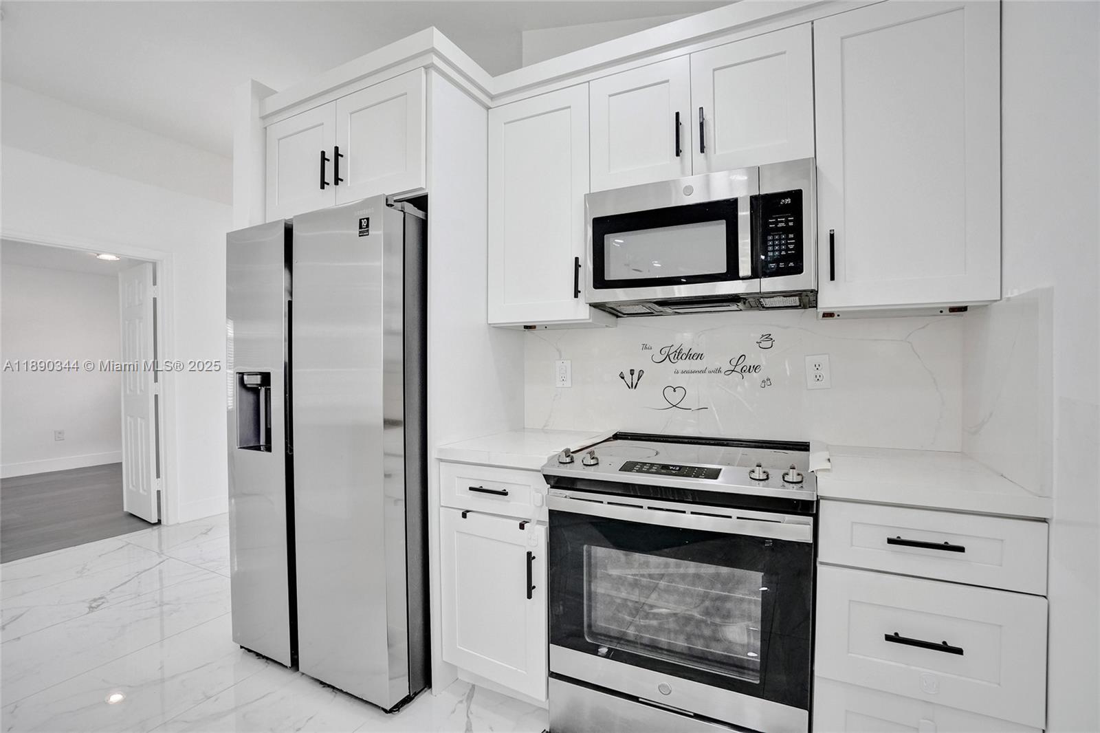 SAPPHIRE SHORES-SAPPHIRE - Residential Lease