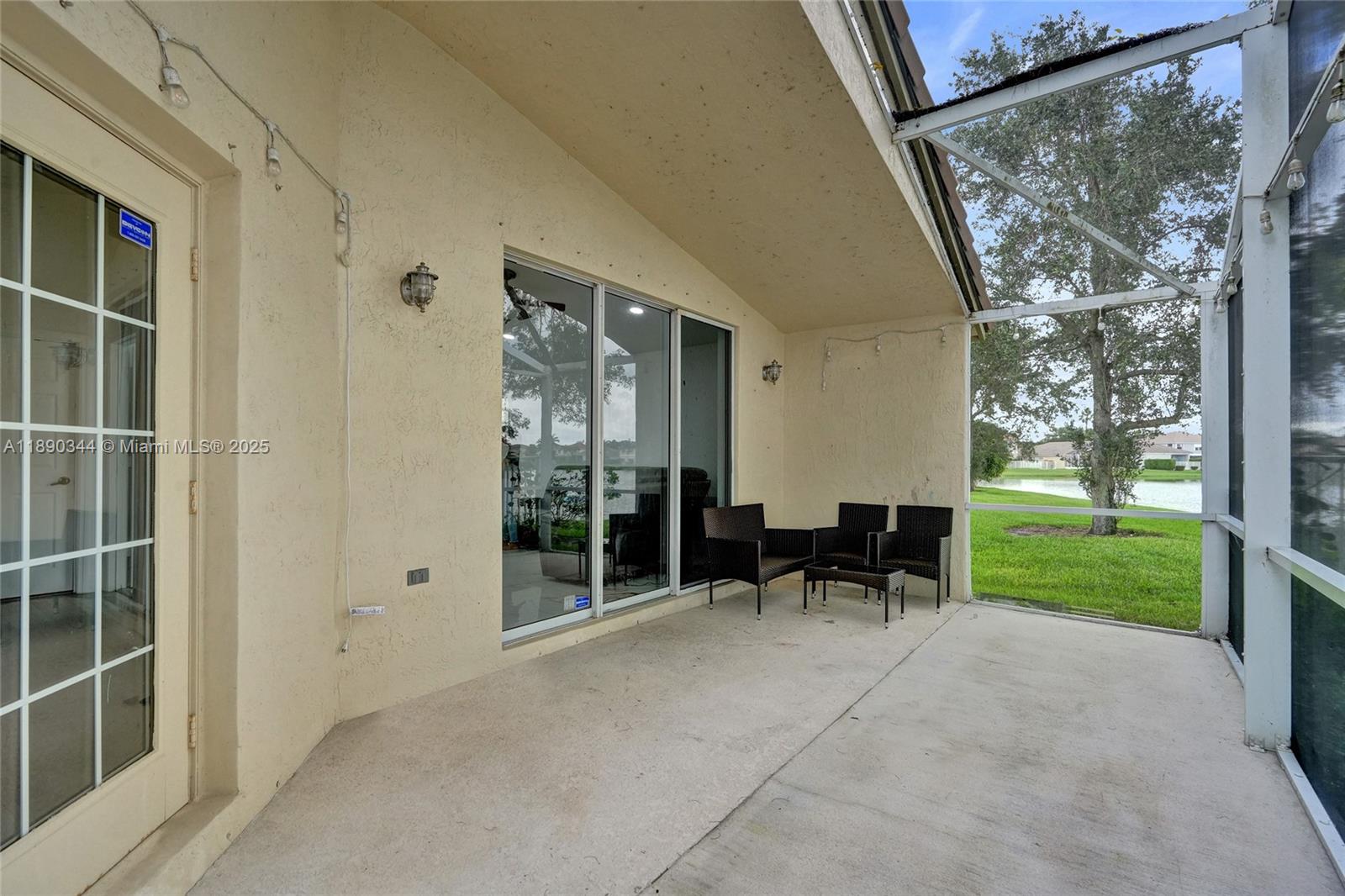 SAPPHIRE SHORES-SAPPHIRE - Residential Lease