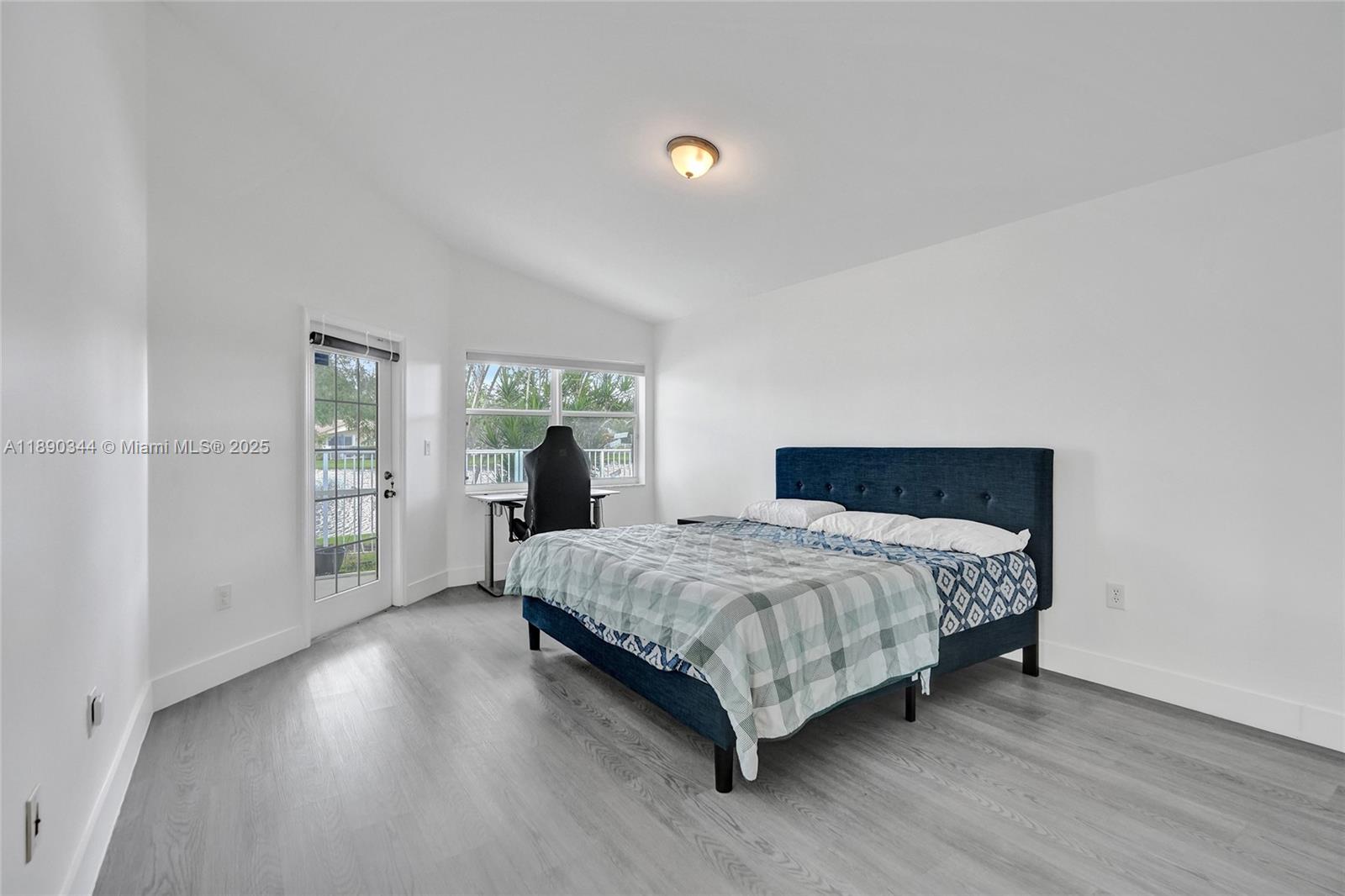 SAPPHIRE SHORES-SAPPHIRE - Residential Lease