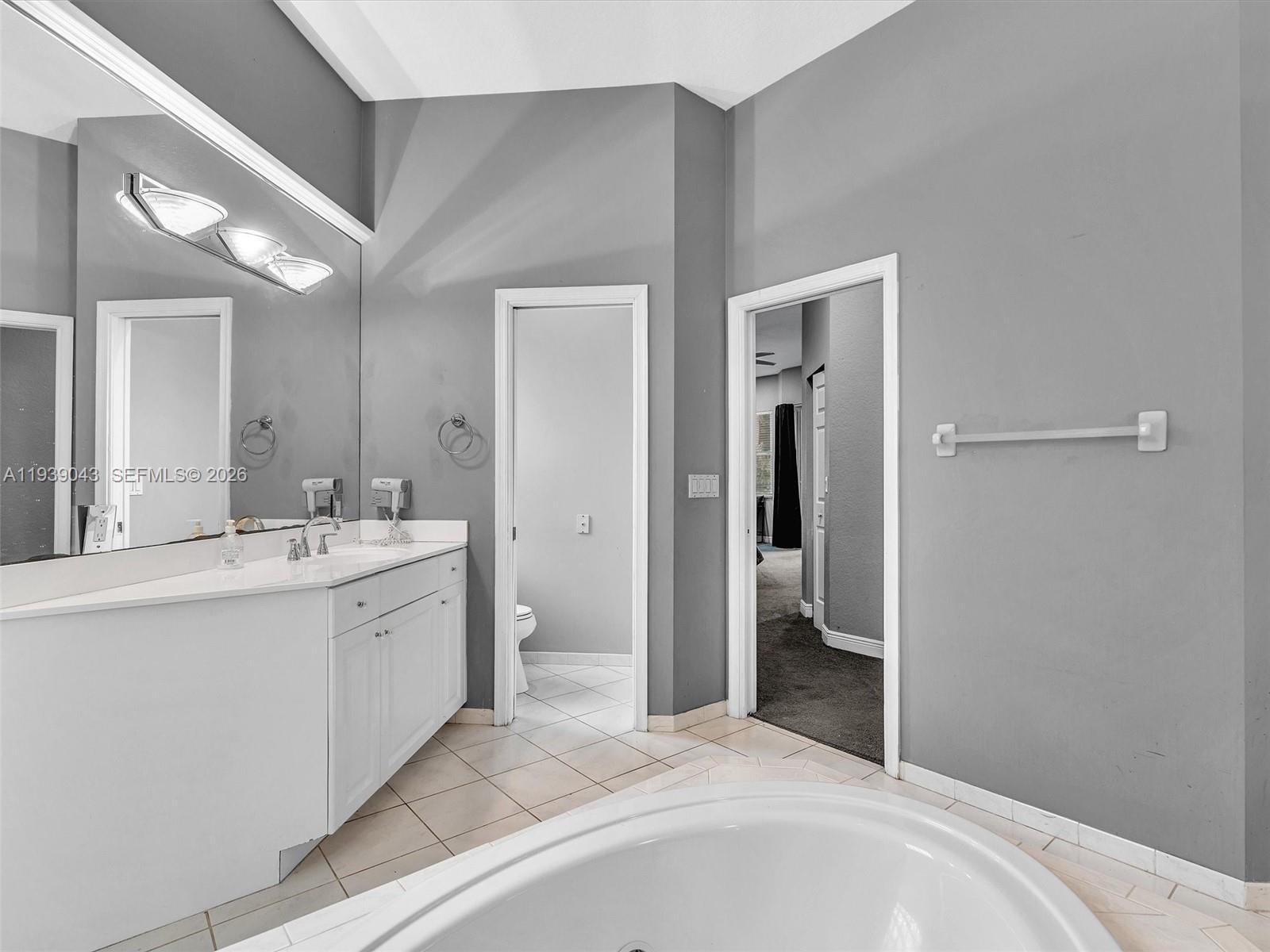 FEATHERTREE - Residential