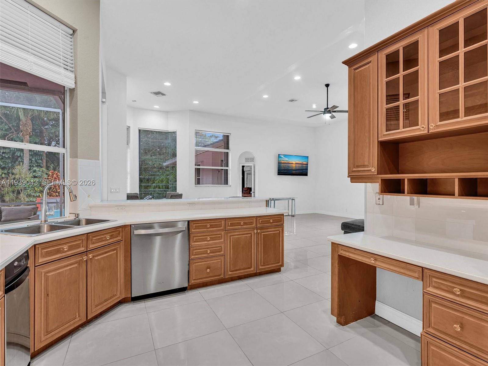 FEATHERTREE - Residential