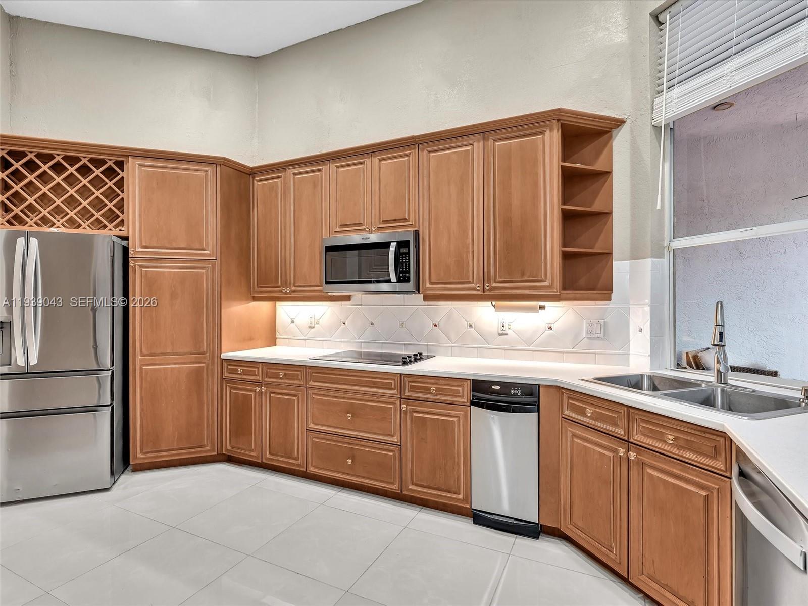 FEATHERTREE - Residential