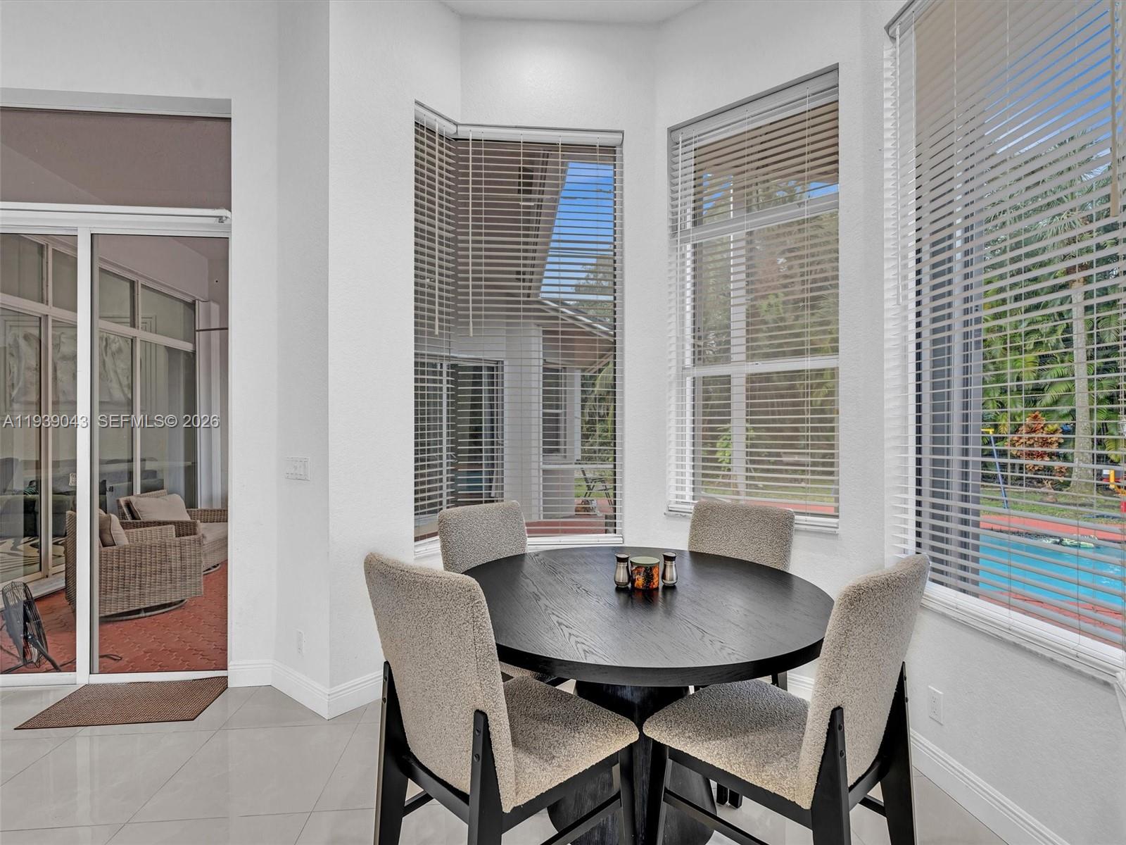 FEATHERTREE - Residential