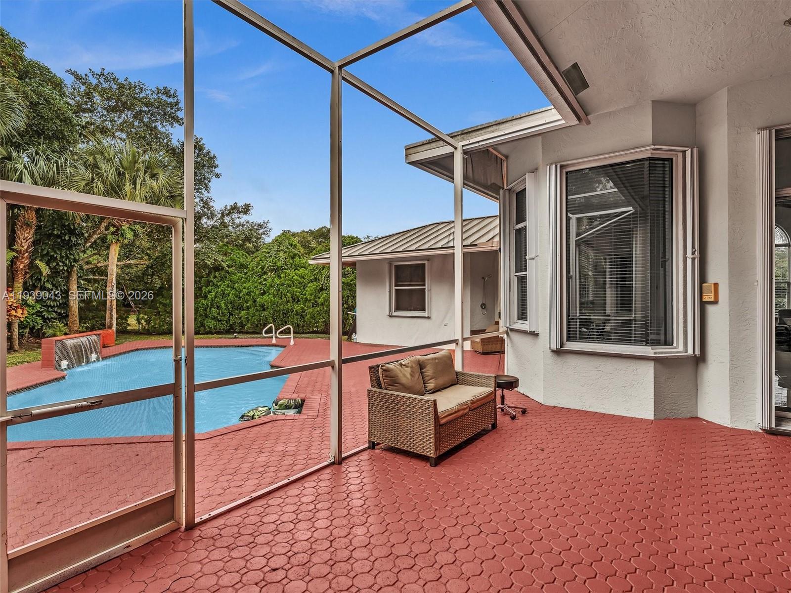 FEATHERTREE - Residential