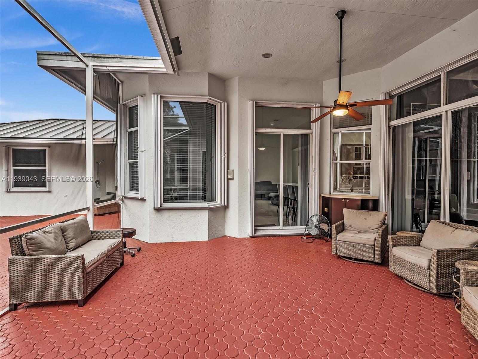 FEATHERTREE - Residential