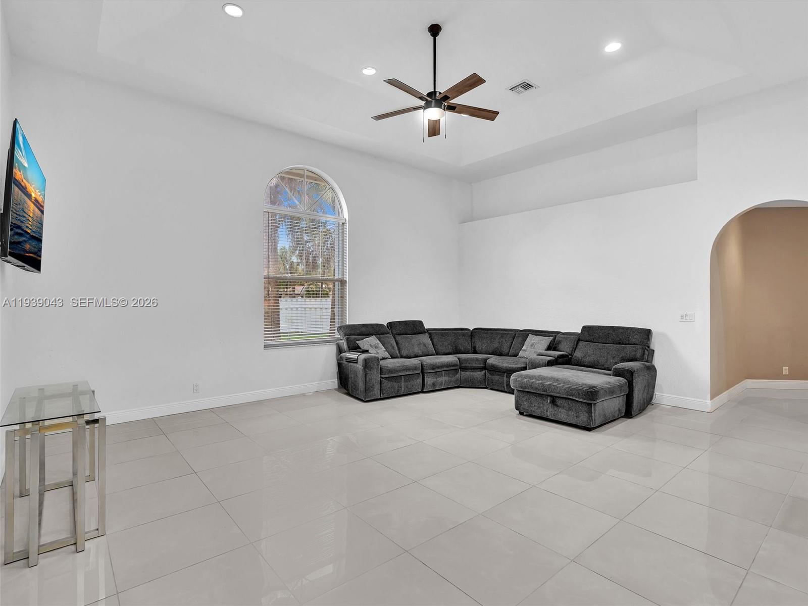 FEATHERTREE - Residential