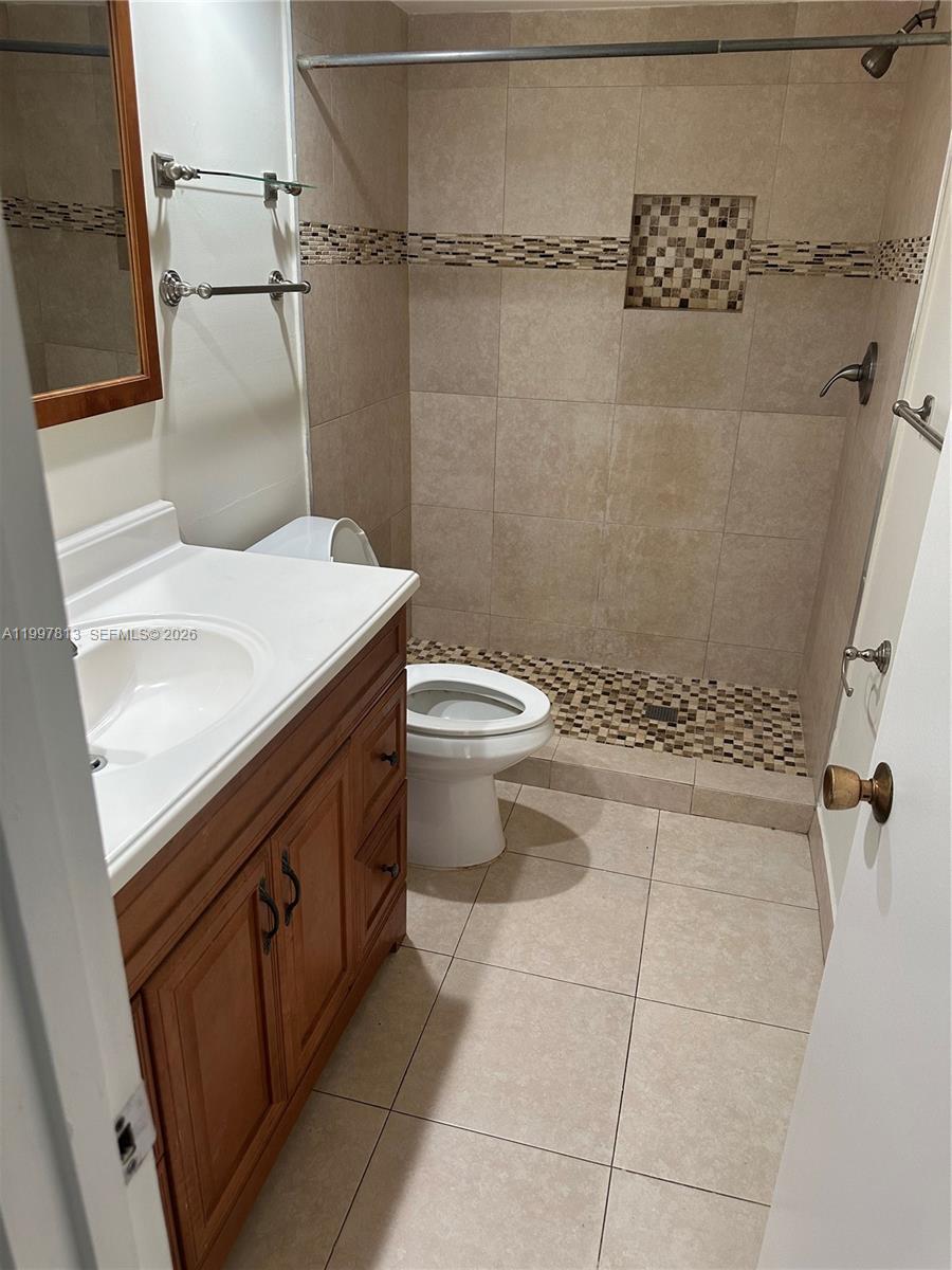 EVERGLADES SUGAR & LAND C - Residential Lease