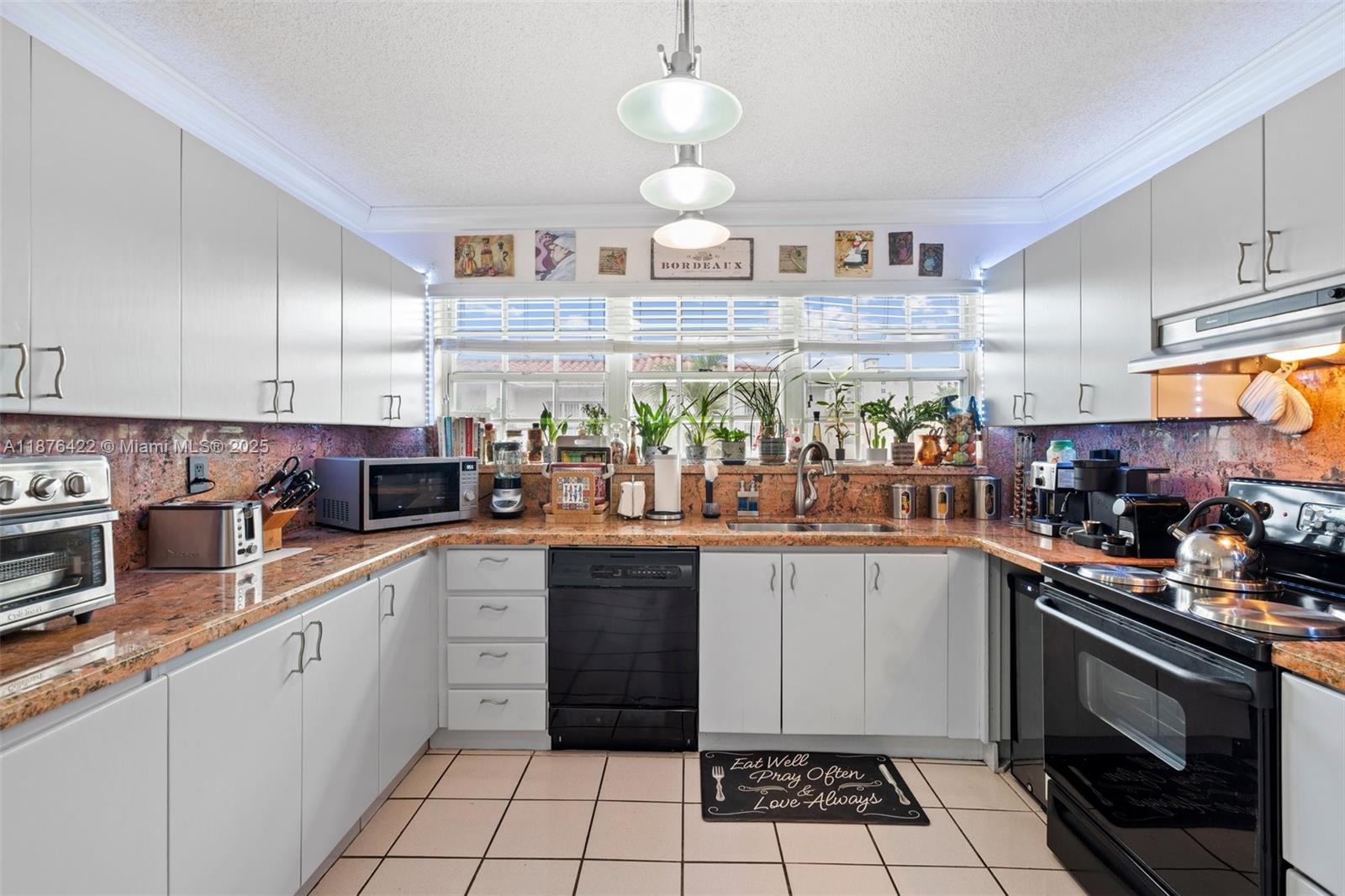 MAJORCA PLAZA CONDO 2 - Residential