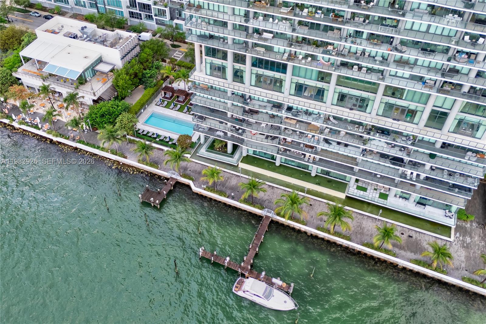 ONE PARAISO CONDO - Residential