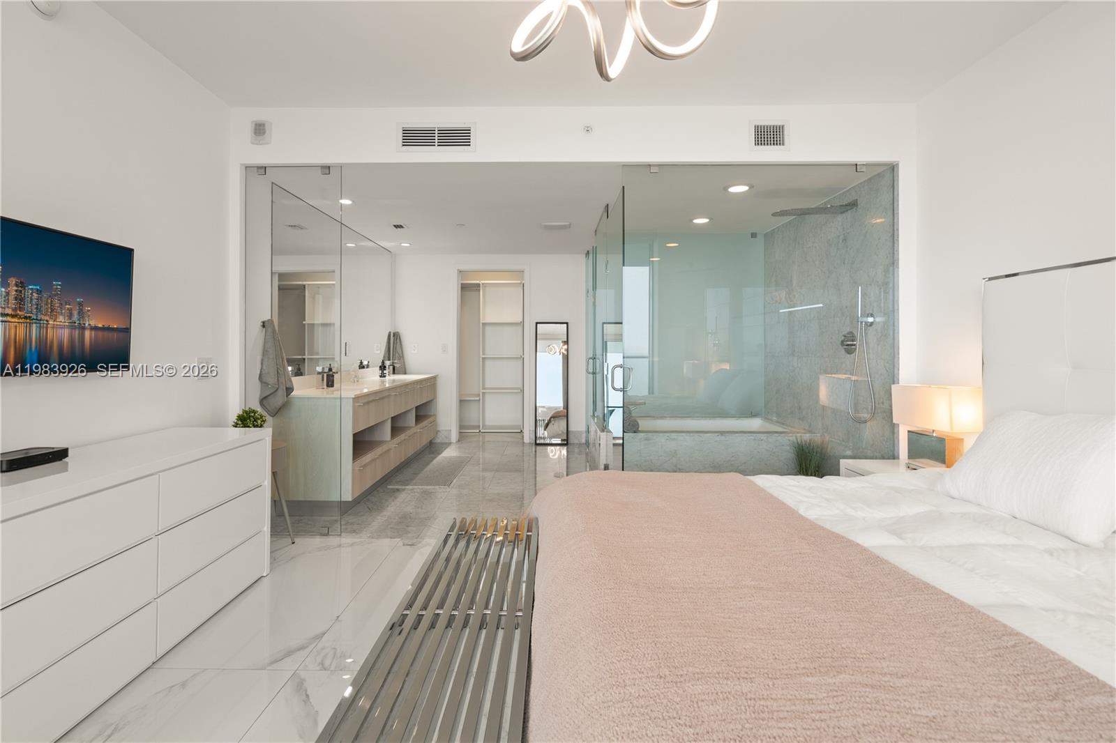 ONE PARAISO CONDO - Residential