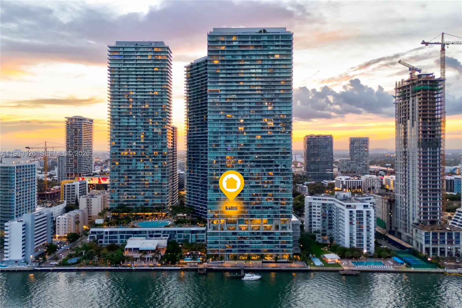 ONE PARAISO CONDO - Residential