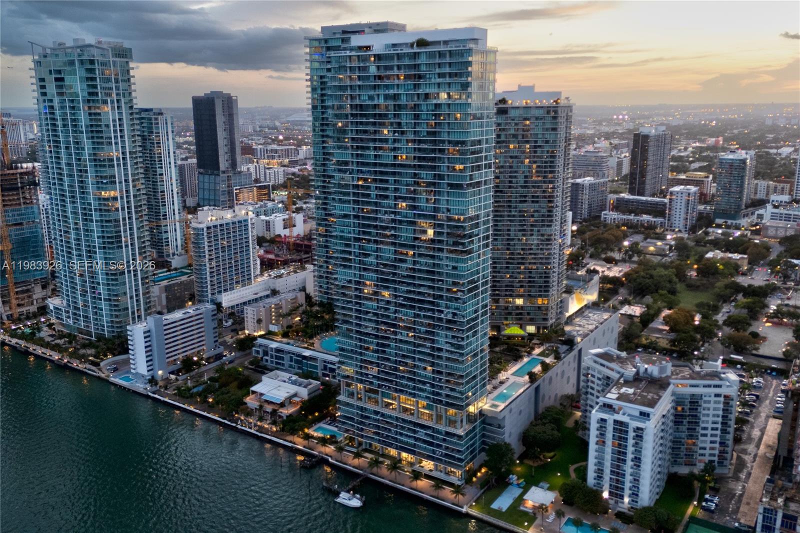 ONE PARAISO CONDO - Residential