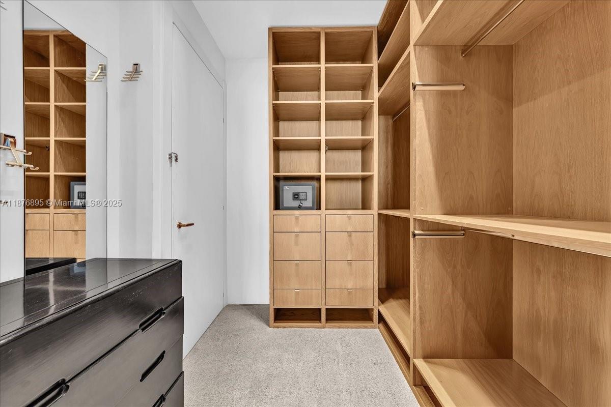 EPIC CONDO - Residential Lease