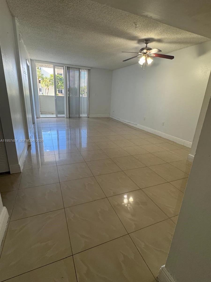 SAMARI LAKE EAST CONDO - Residential