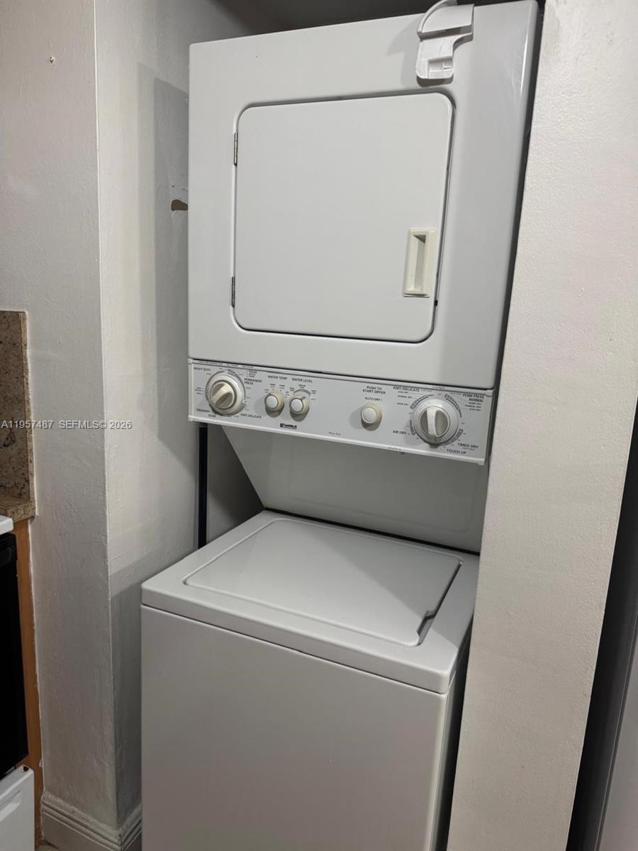 SAMARI LAKE EAST CONDO - Residential