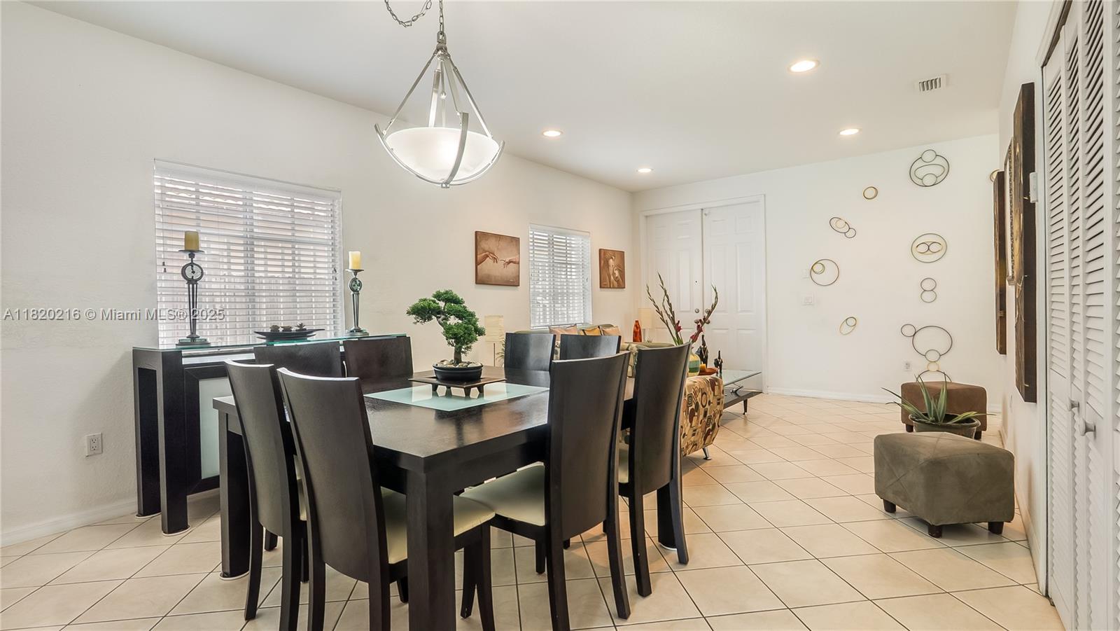 ROYALTON SUB - Residential