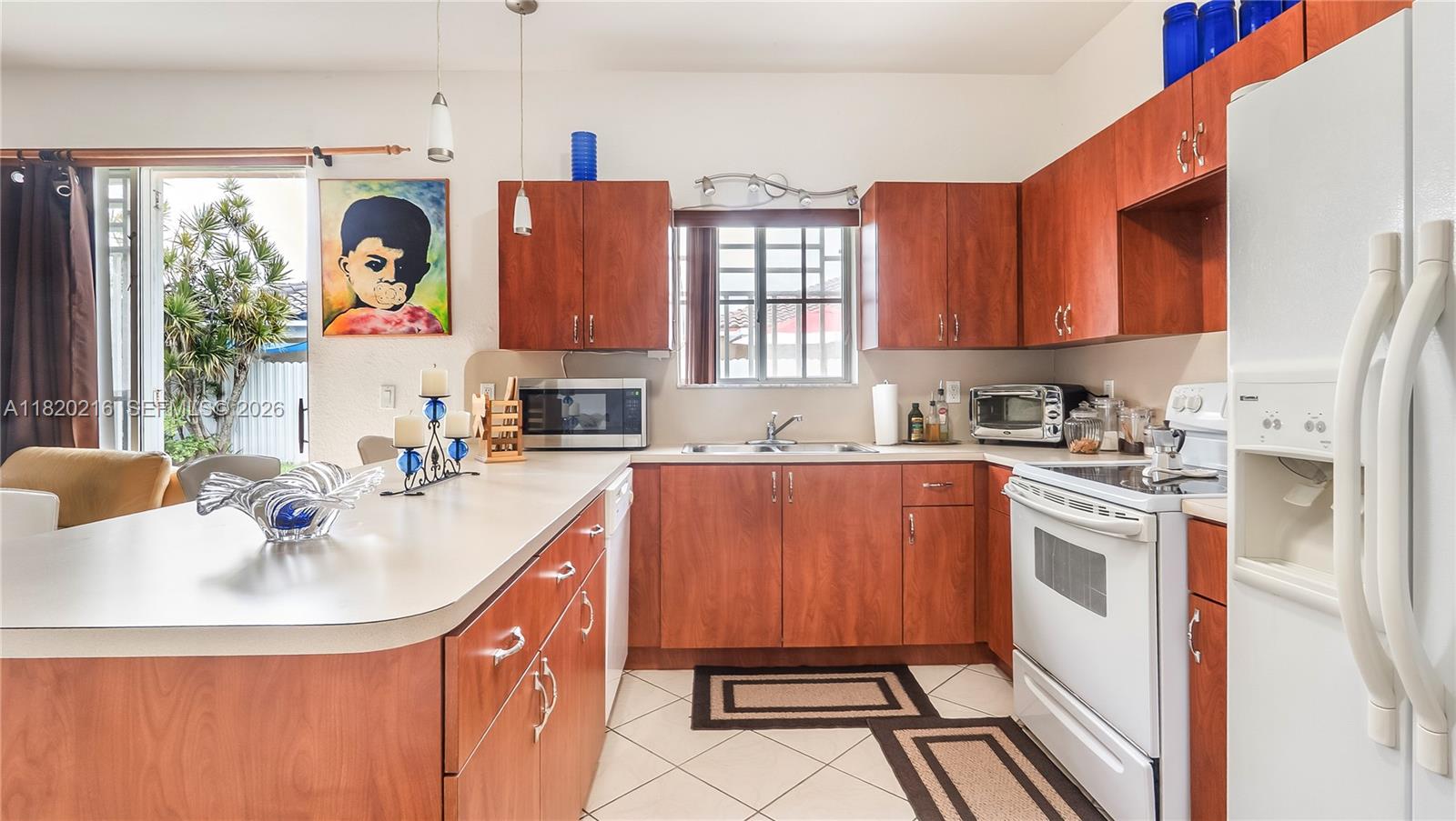 ROYALTON SUB - Residential