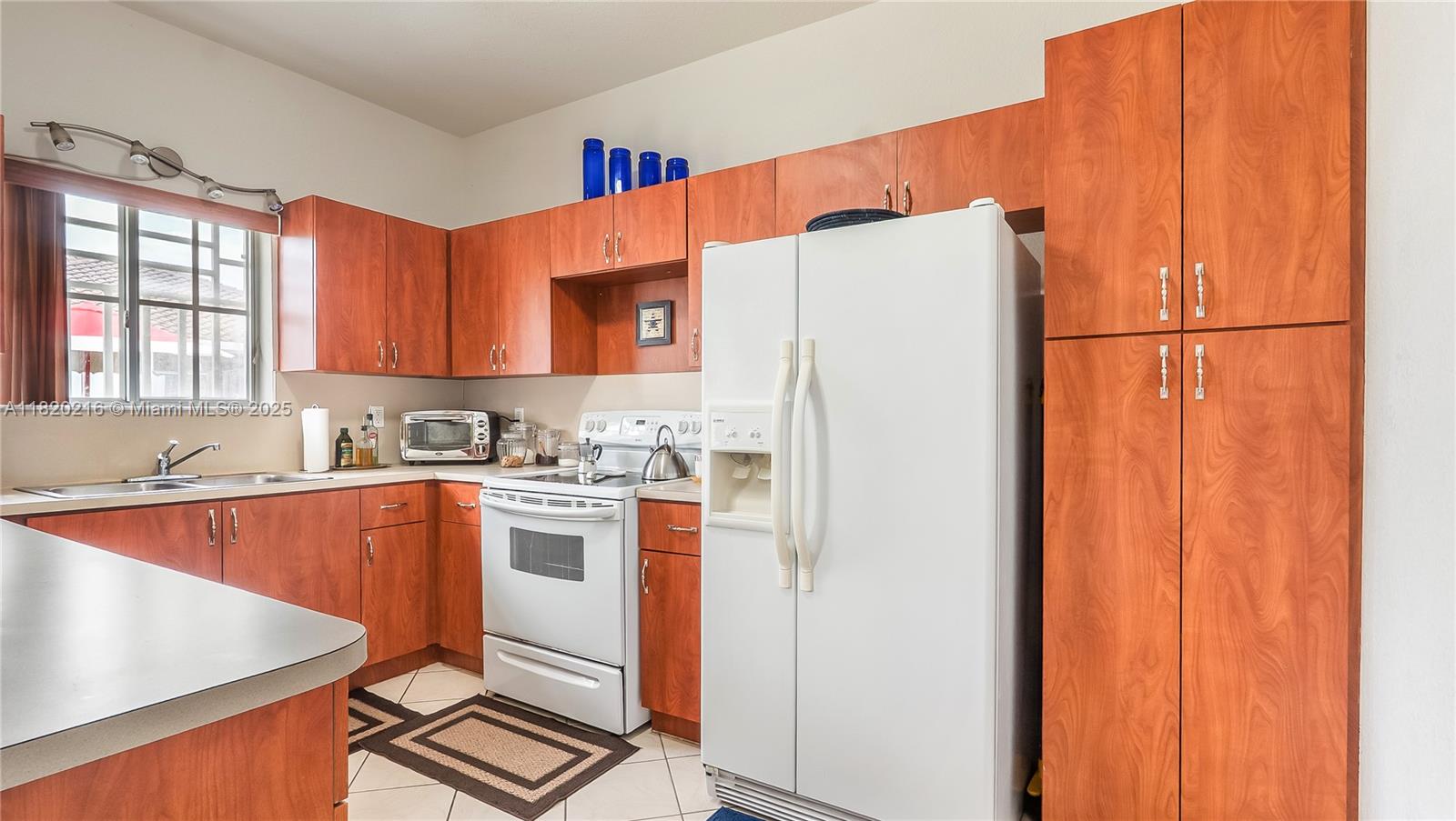 ROYALTON SUB - Residential