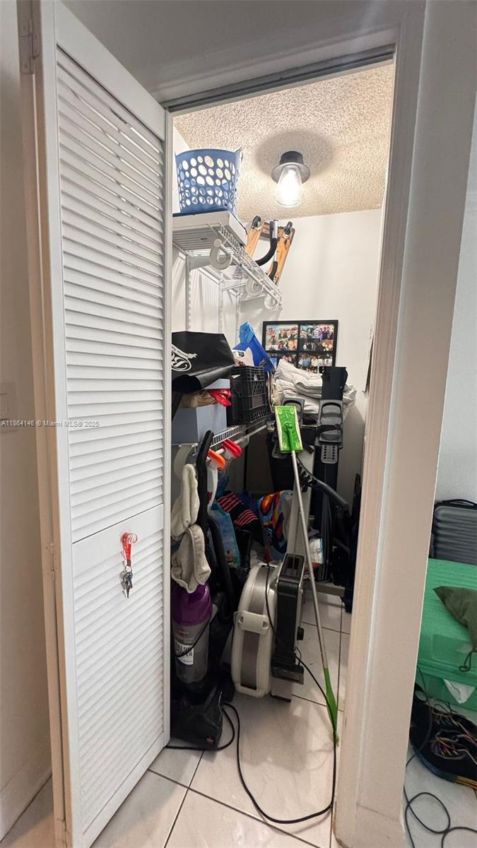 VICTORIA PARK TOWER CONDO - Residential Lease