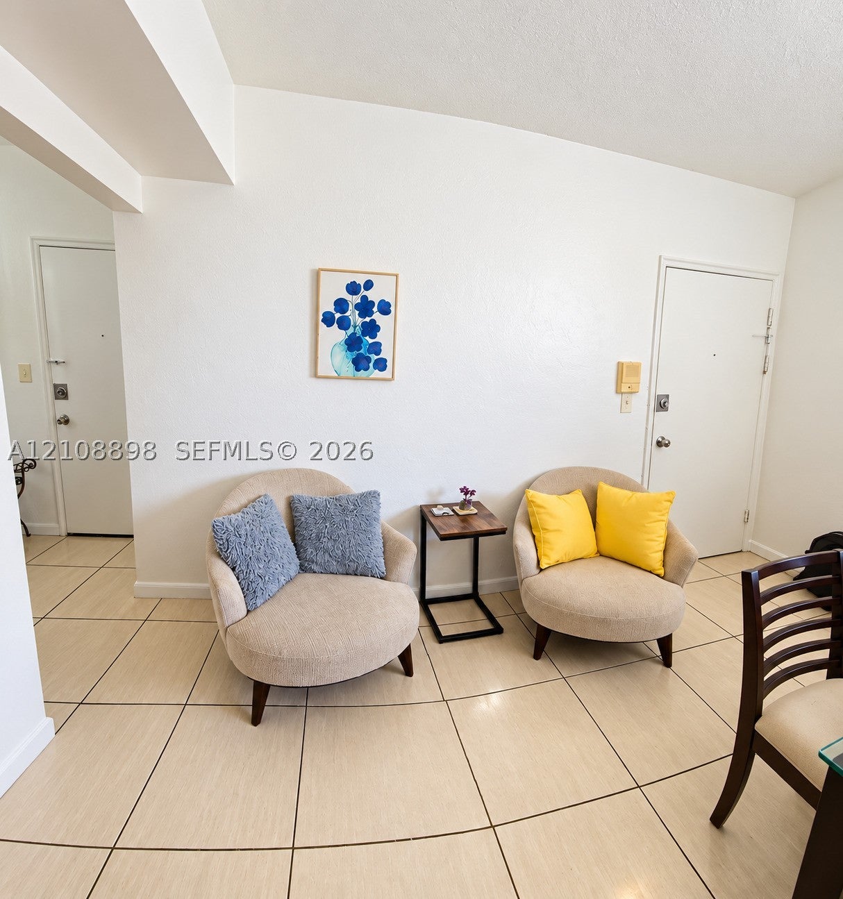 8300 Crespi Blvd 3