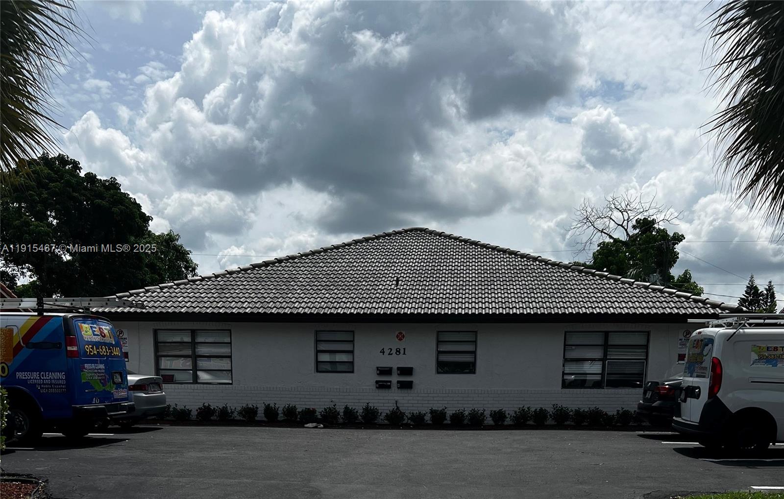 CORAL SPRINGS SUB NO 1 - Residential Lease