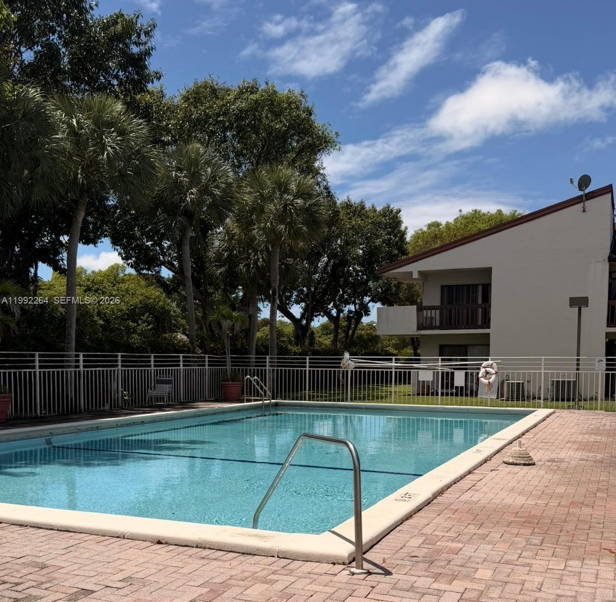 VILLAS OF AMBERWOOD CONDO - Residential