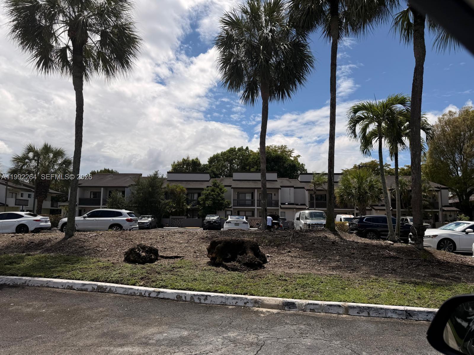 VILLAS OF AMBERWOOD CONDO - Residential