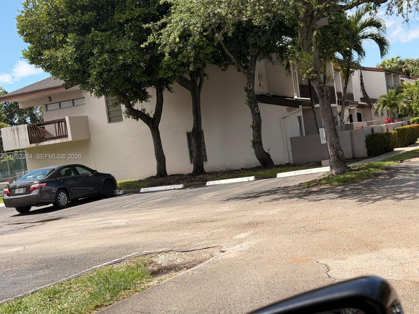 VILLAS OF AMBERWOOD CONDO - Residential