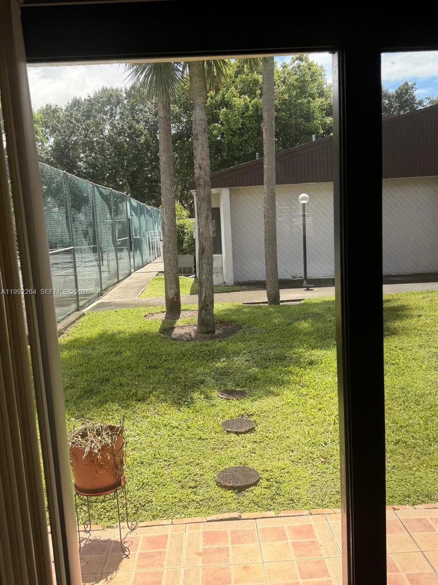 VILLAS OF AMBERWOOD CONDO - Residential