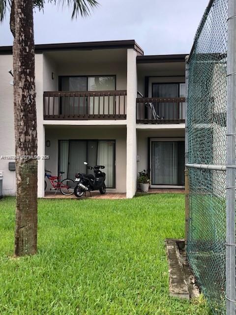 VILLAS OF AMBERWOOD CONDO - Residential