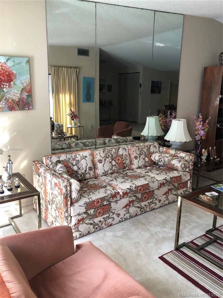 CREEKSIDE VILLAS SEC TWO - Residential