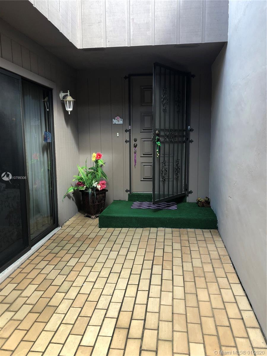 CREEKSIDE VILLAS SEC TWO - Residential