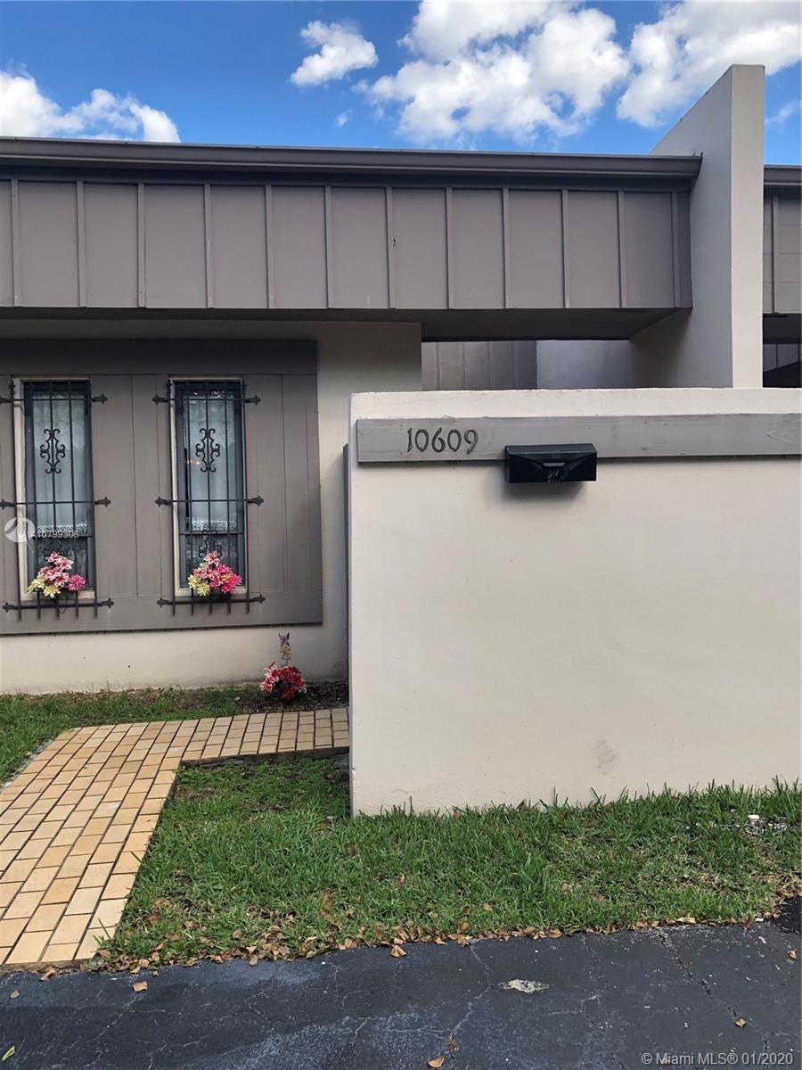 CREEKSIDE VILLAS SEC TWO - Residential