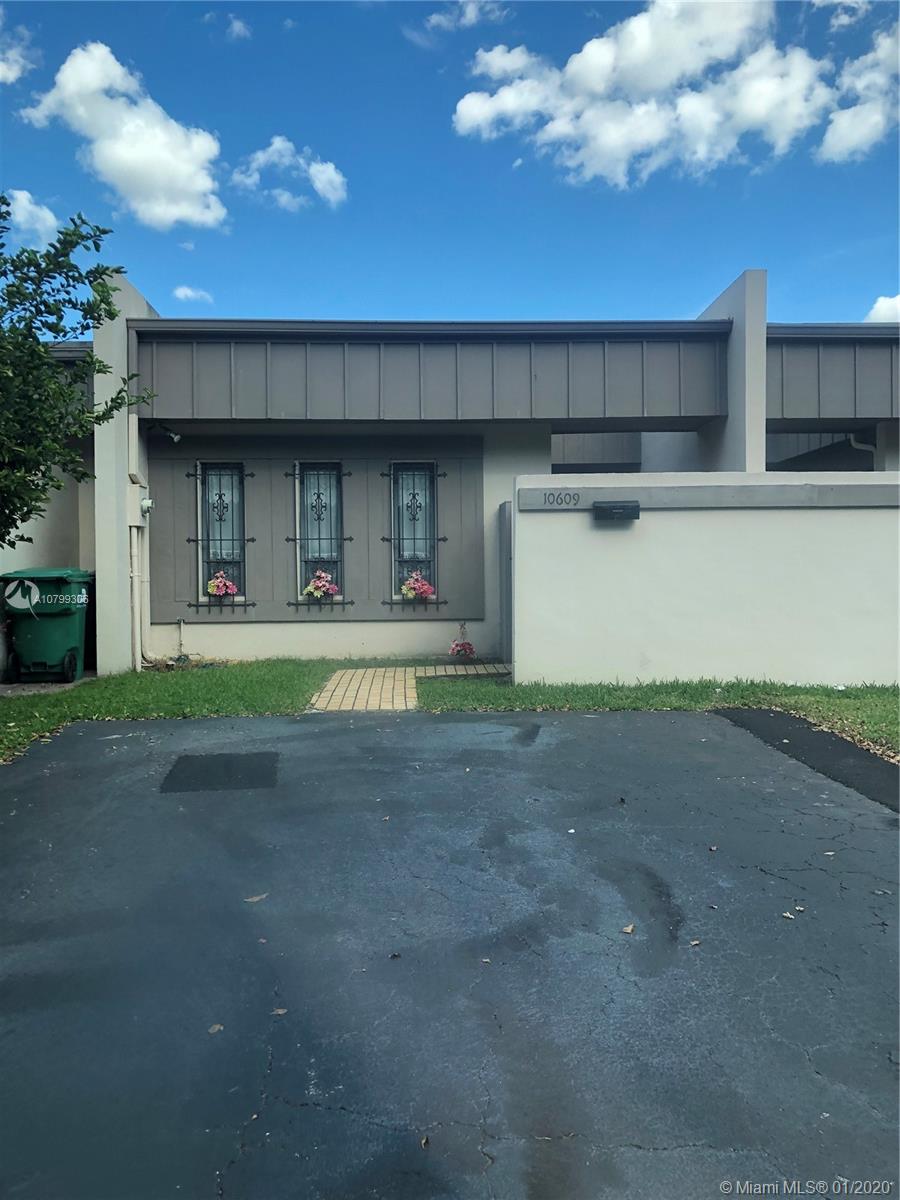 CREEKSIDE VILLAS SEC TWO - Residential