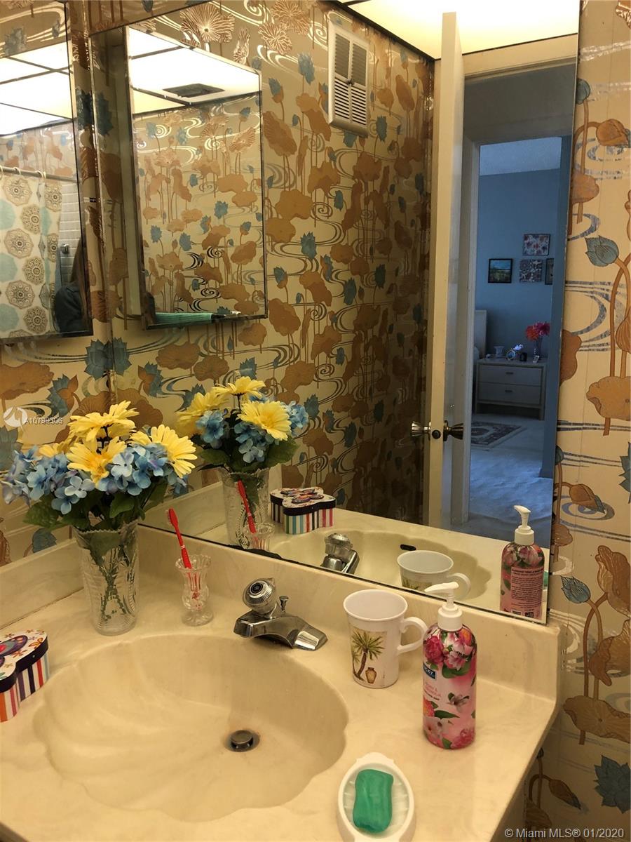 CREEKSIDE VILLAS SEC TWO - Residential