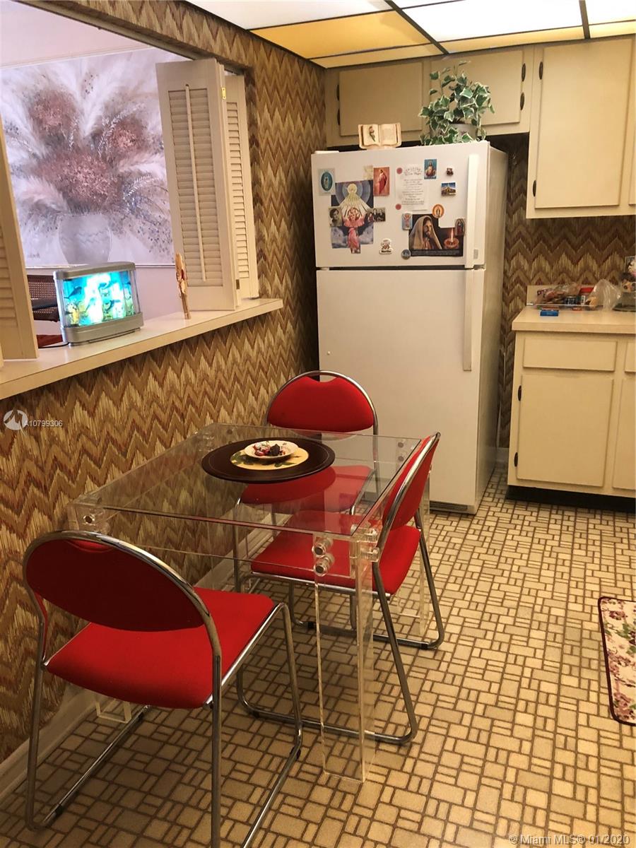 CREEKSIDE VILLAS SEC TWO - Residential