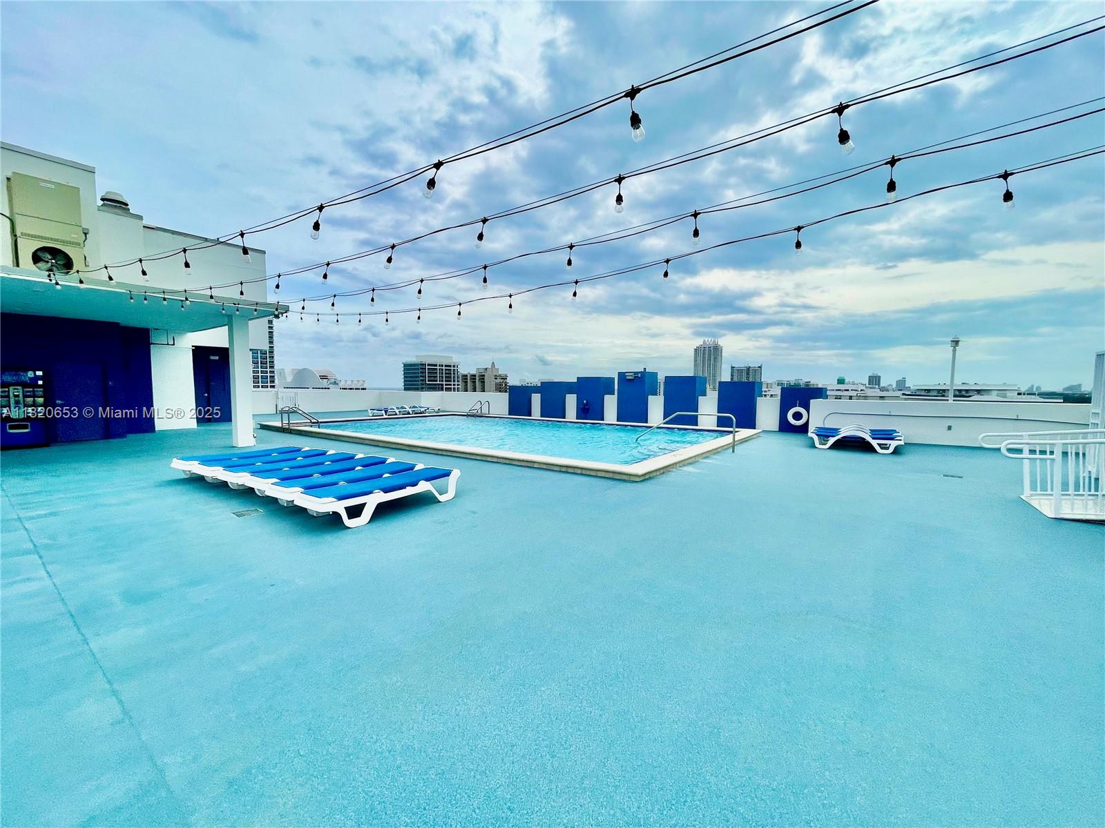 401 BLU OF NORTH BEACH CO - Residential