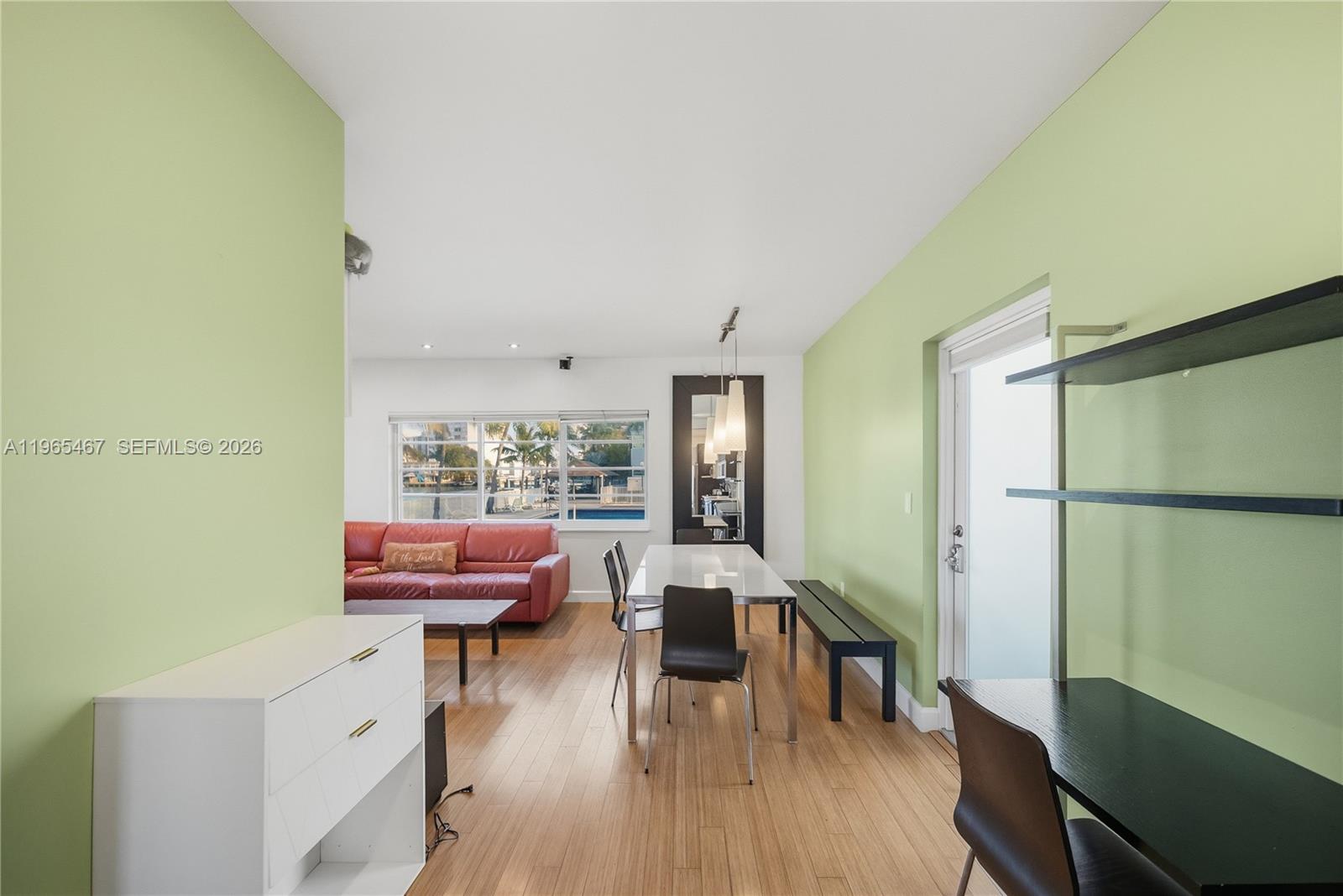 ISLAND POINT SOUTH CONDO - Residential