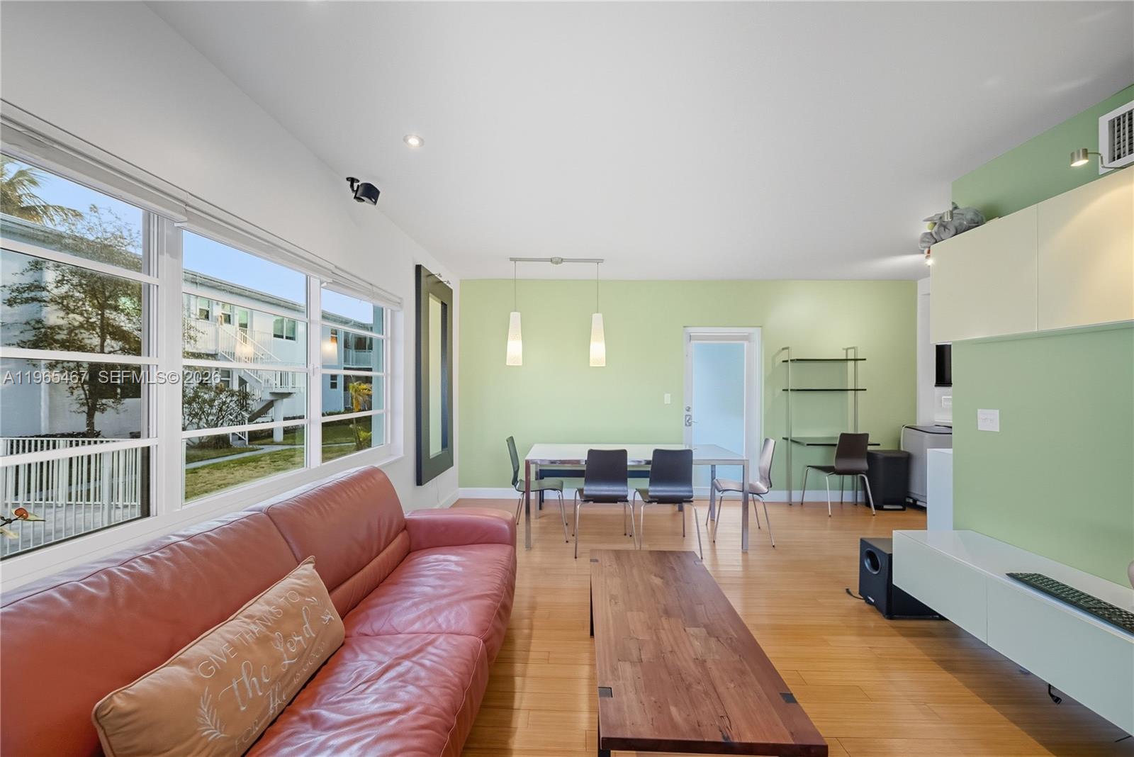 ISLAND POINT SOUTH CONDO - Residential