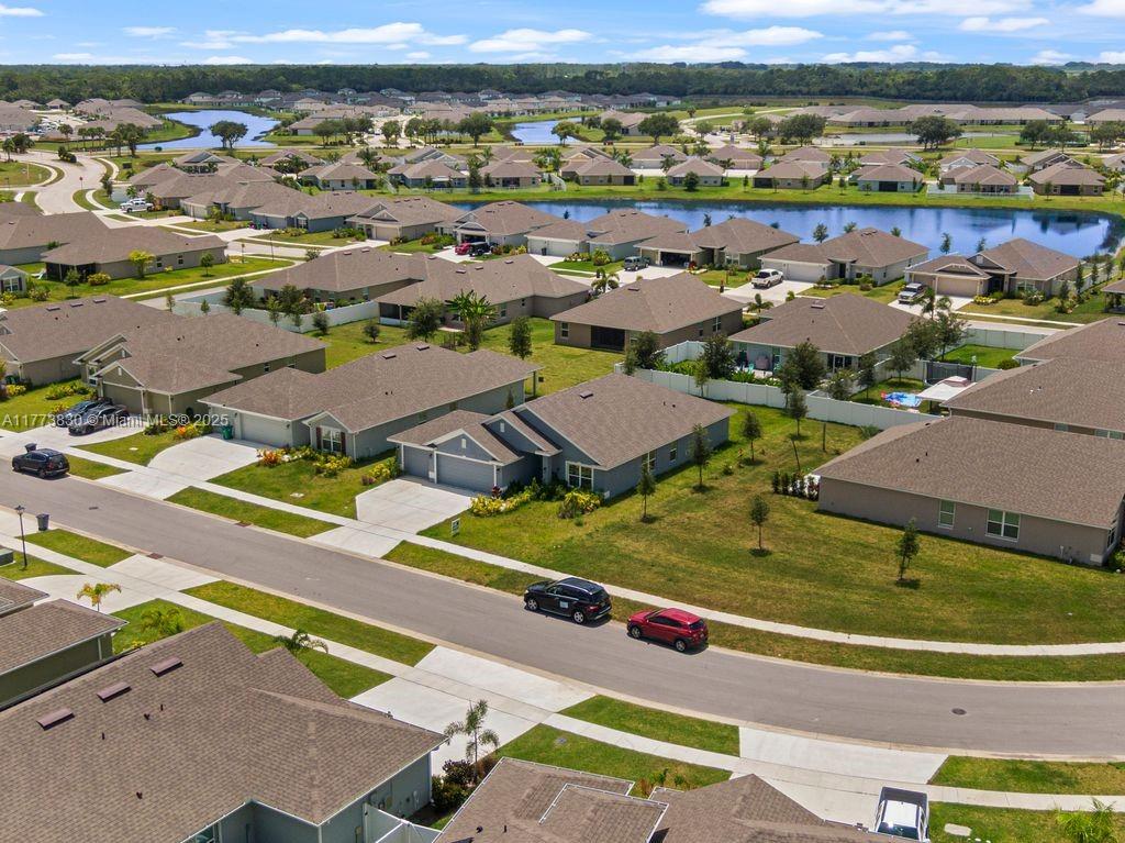 WATERSTONE PHASE THREE - Residential