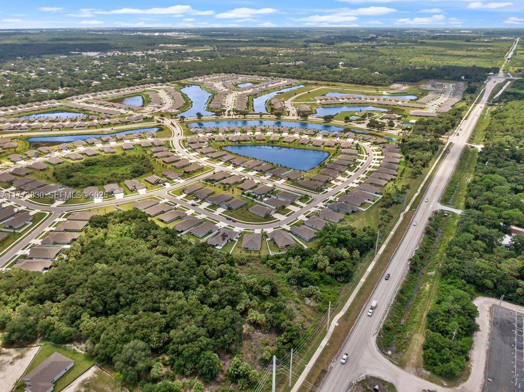 WATERSTONE PHASE THREE - Residential