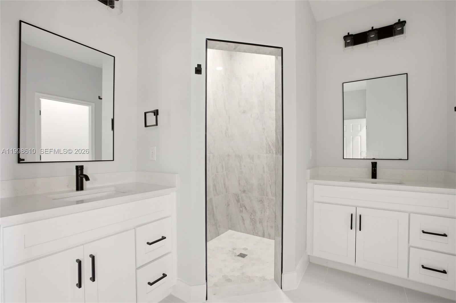 Leisure Lakes - Residential