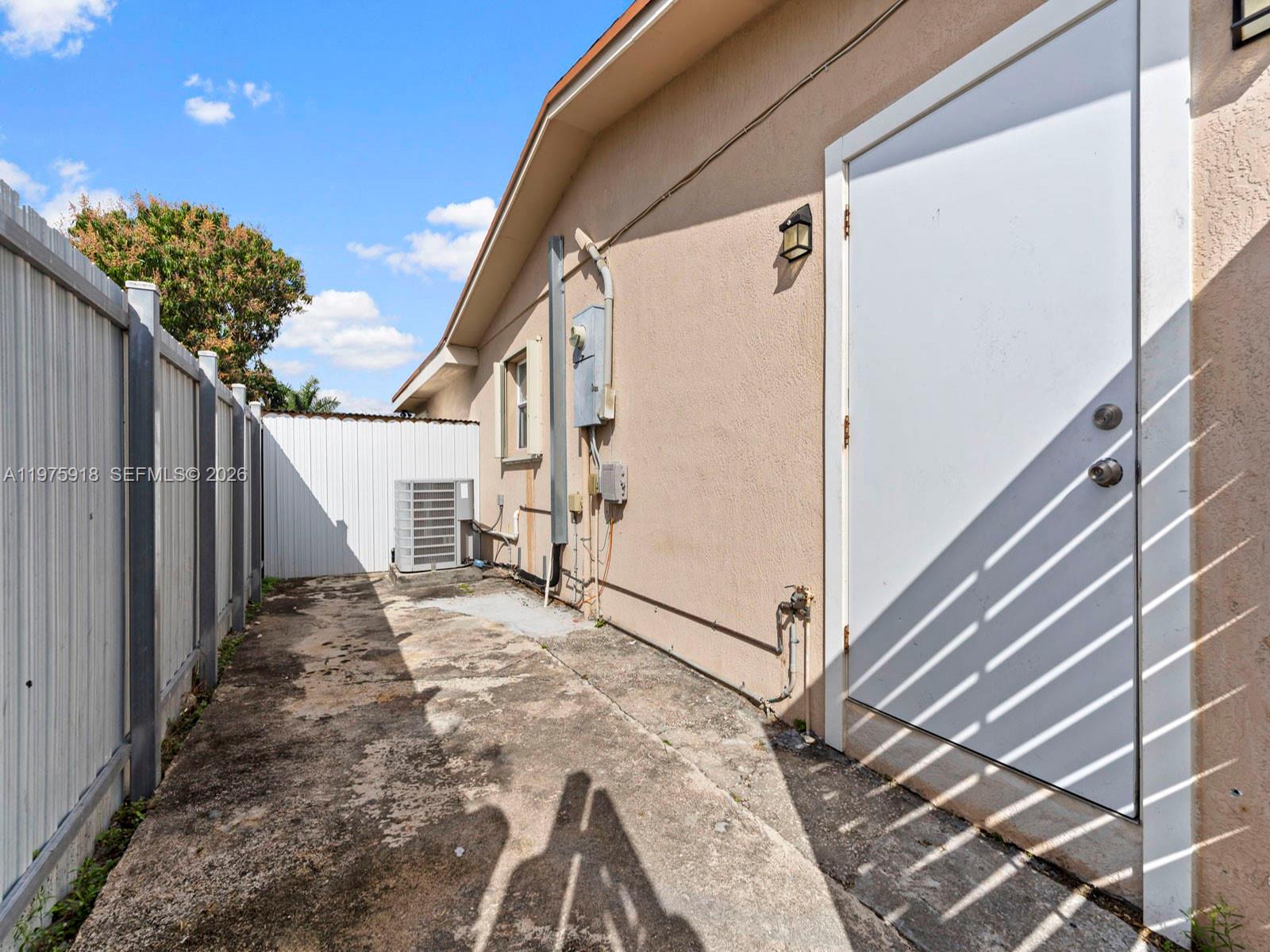 MENAMAR SOUTH - Residential