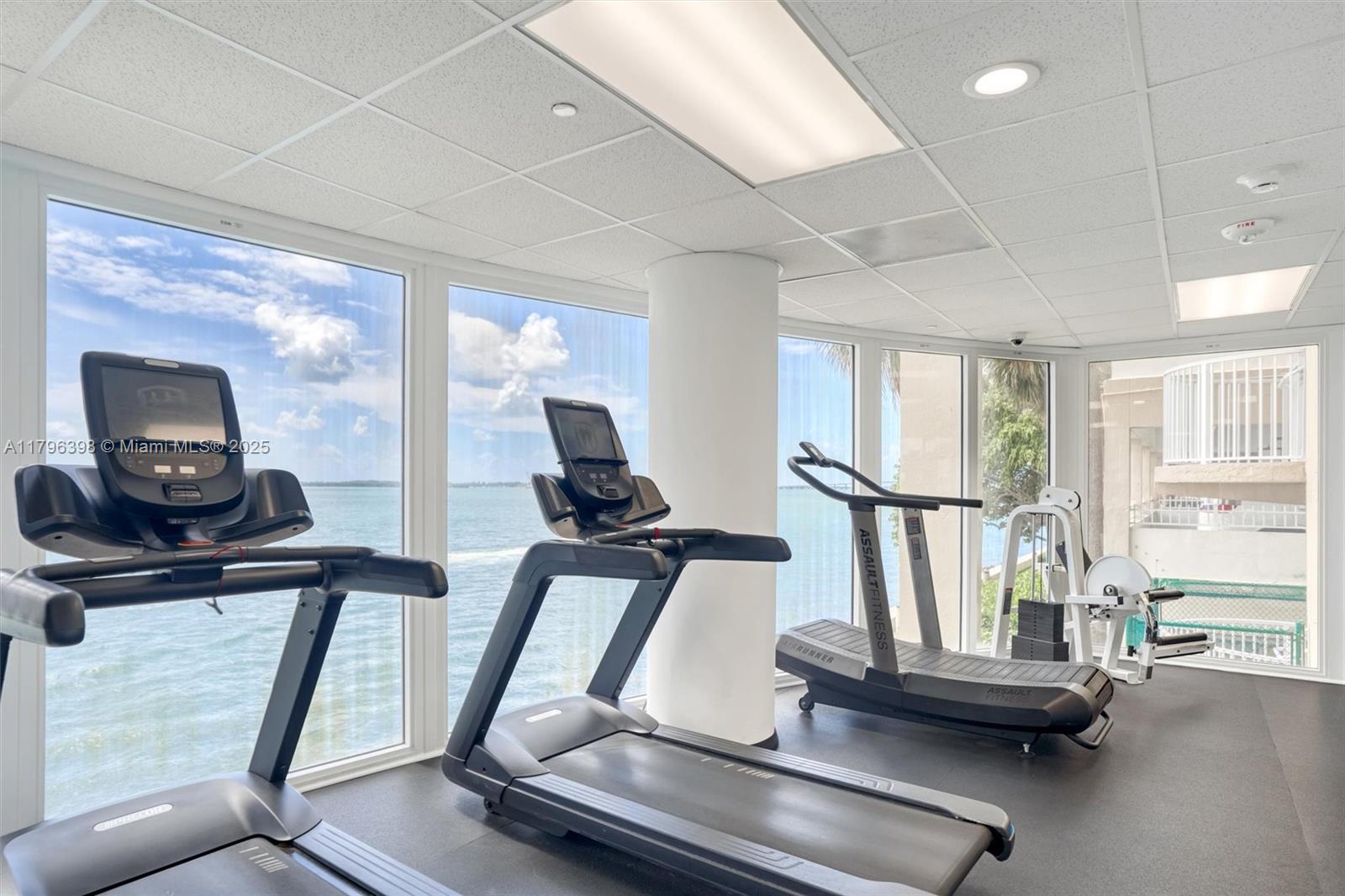 ISOLA CONDO - Residential