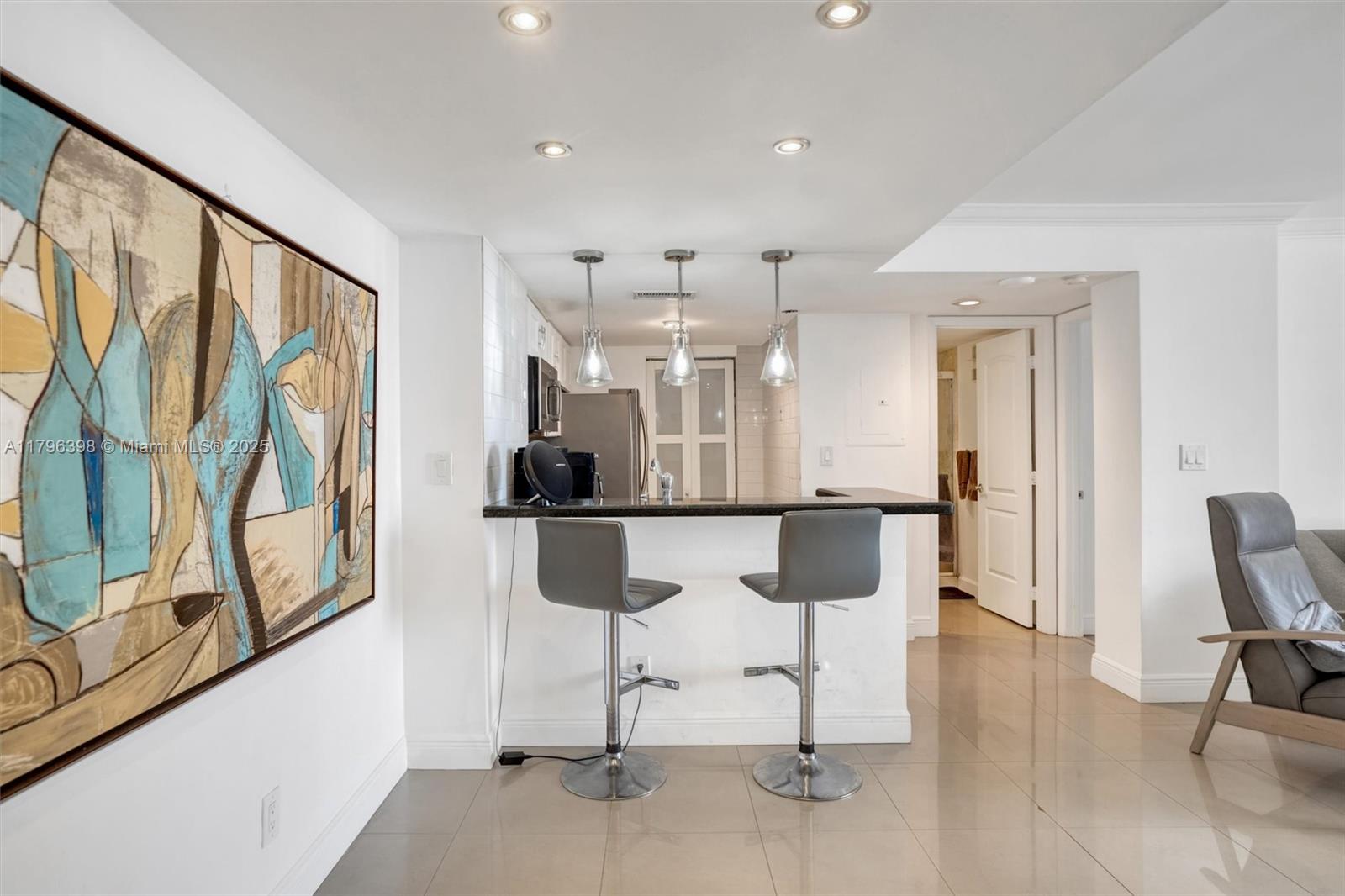 ISOLA CONDO - Residential