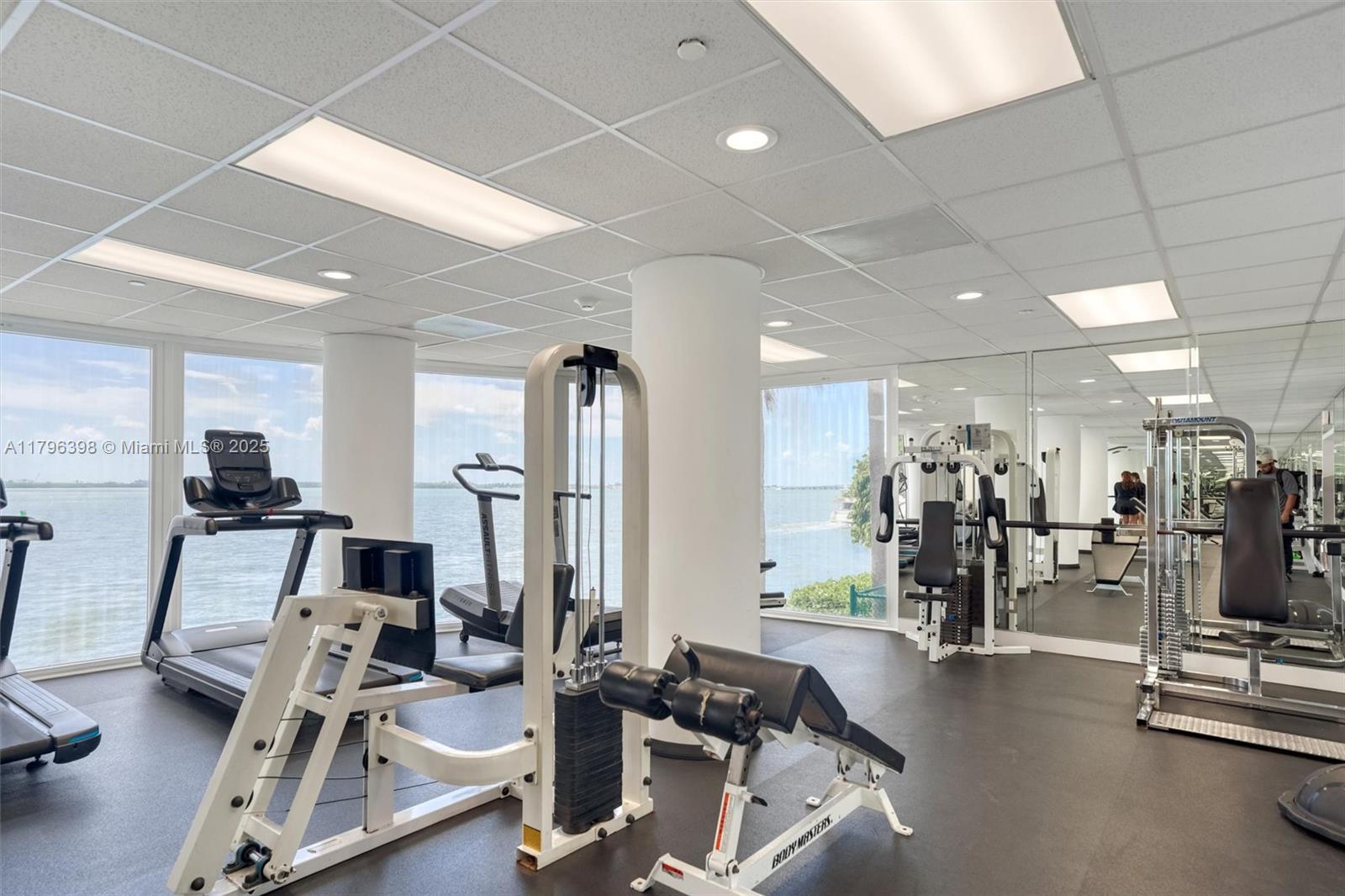 ISOLA CONDO - Residential