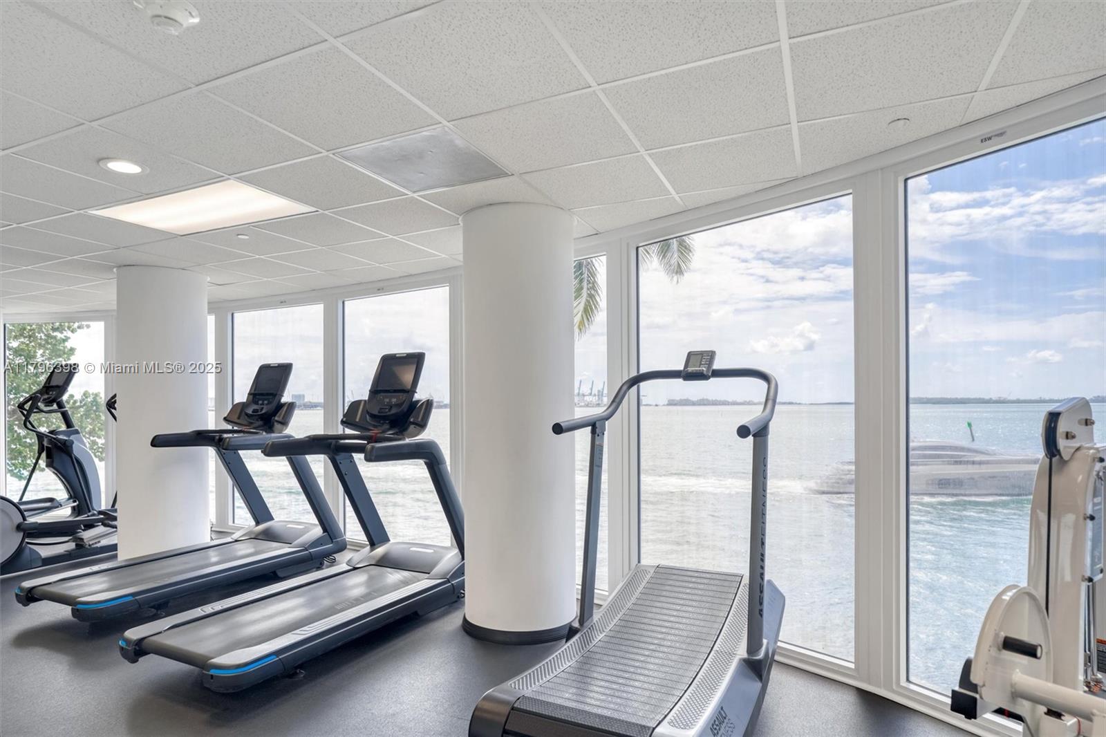 ISOLA CONDO - Residential